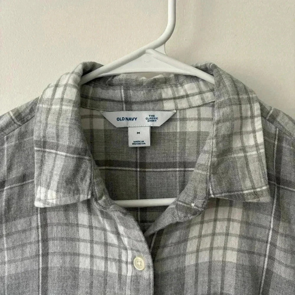 Old Navy Women Medium Flannel Classic Shirt Button Down Fall Season - Picture 4 of 4